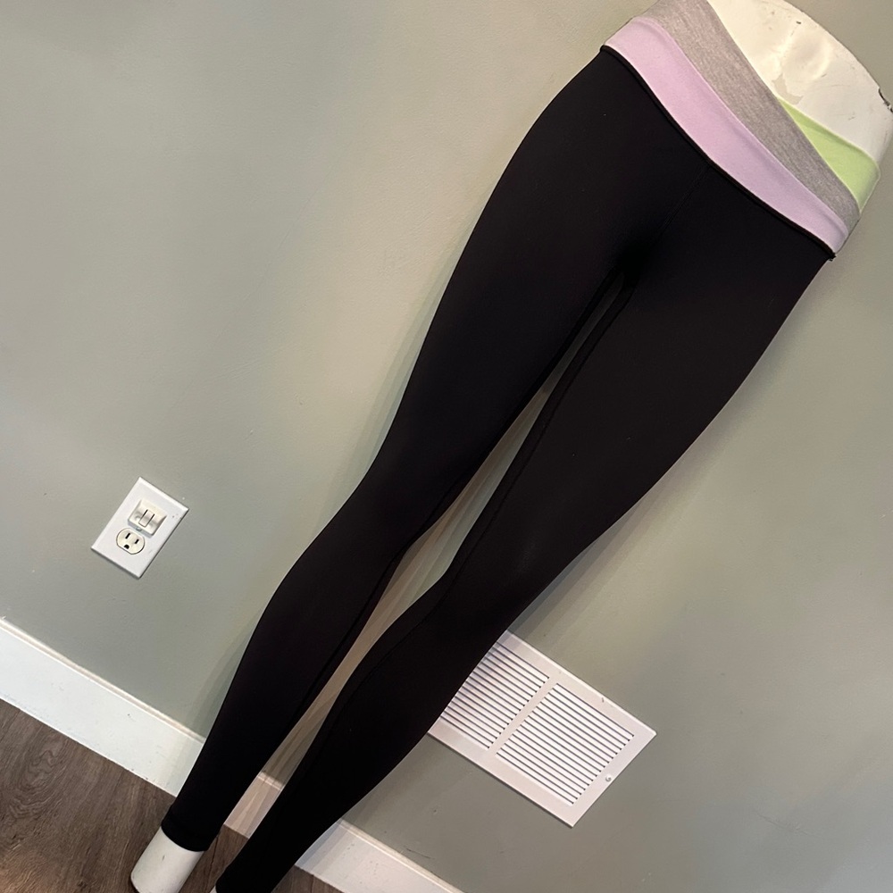 Lululemon size 4 Leggings
